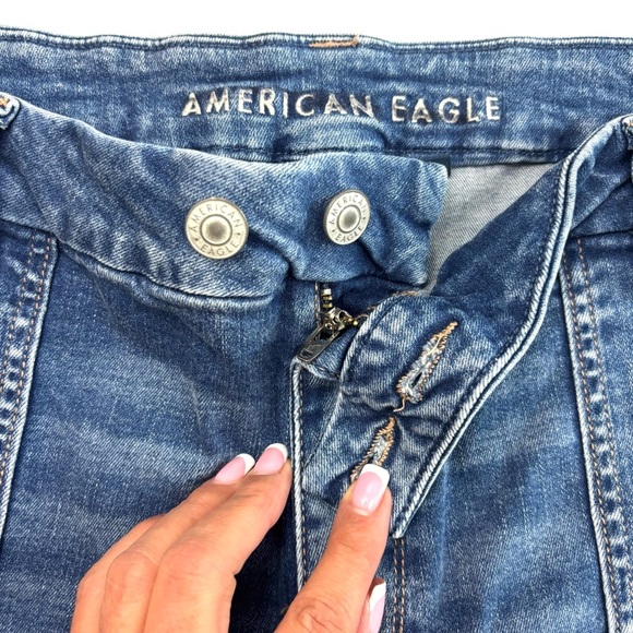 American Eagle Double Button Super Curvy HighRise Stretch Flare Jean Size 20L - Picture 6 of 15
